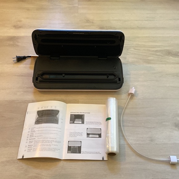 Nutrichef Food Vacuum Sealer PKVS18SL - Picture 2 of 7